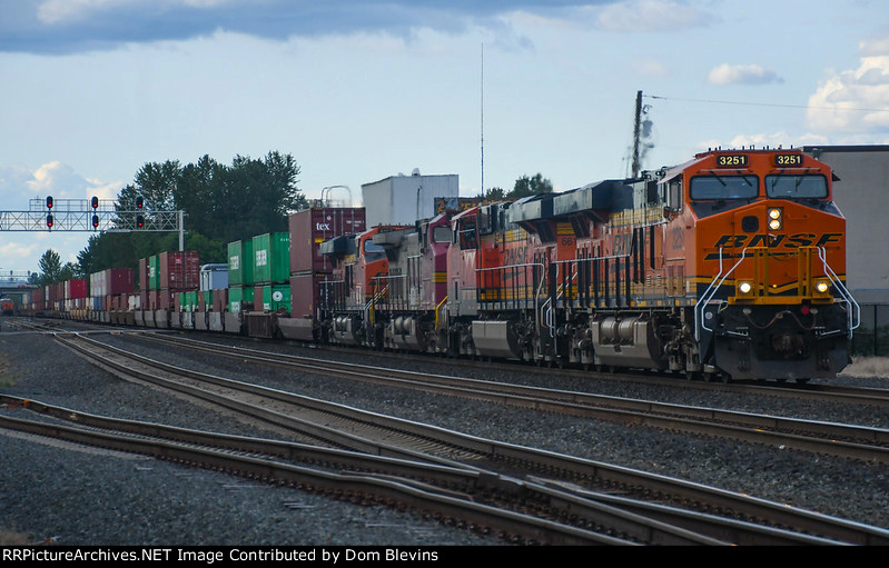 BNSF 3251